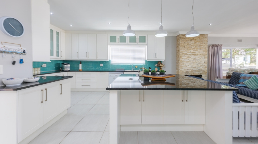 4 Bedroom Property for Sale in Agulhas Western Cape